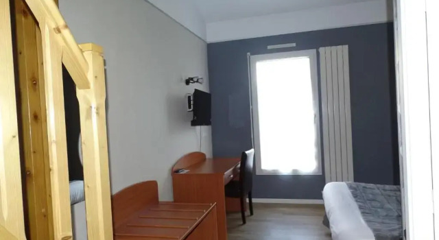 Номер Standard LOGIS Hôtel LES 3 MARCHANDS