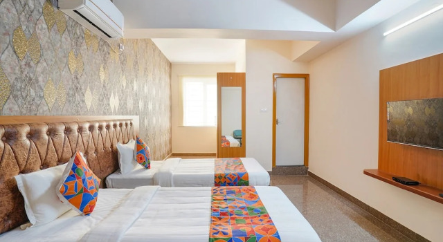 Номер Premium Super Townhouse Oak Electronic City Formerly Hotel Trubell
