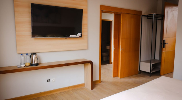Miracle Hotel Cianjur, Book Hotel Cianjur West Java