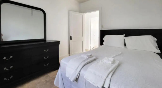 7 Beachside inn, Varaa Huoneisto Hotellit New England uima-altaalla, Uima-allas