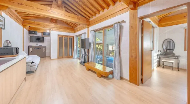 Номер Standard Gyeongju Adamwon hanok dokchae pension