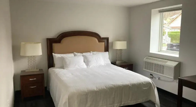 Номер Standard Elker Inn & Suites