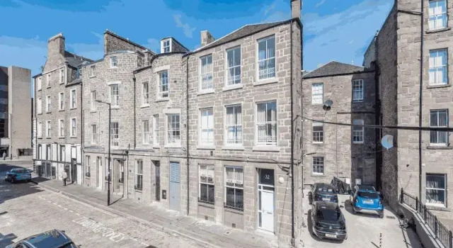 Casa Fresa - Cowgate Apartment, Забронировать Апартаменты/квартира Отели Ангус с парковкой, Парковка