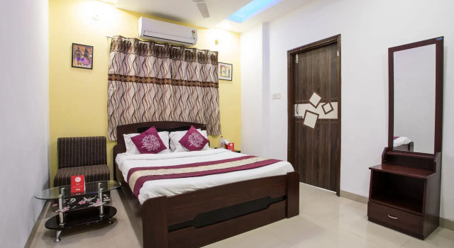 Hotel New Luxury Royale By OYO Rooms
