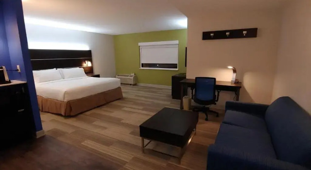 Люкс Holiday Inn Express Schaumburg-Rolling Meadows by IHG