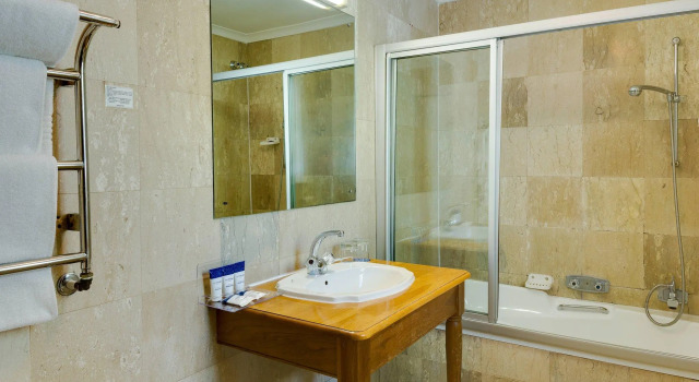 Двухместный люкс с видом на сад Protea Hotel by Marriott Dorpshuis & Spa Stellenbosch