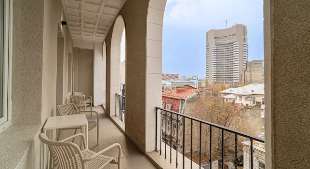 Коттедж Loggia Luxe 5BR Living in Universitatii Area