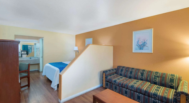 Travelodge by Wyndham Kingman