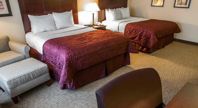 Четырёхместный номер Standard Comfort Inn & Suites Michigan City South