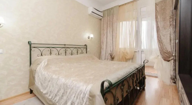 Luxury Exclusive Apartments SKYhouse Exfactor, Prenota Appartamento Hotel a Chişinău con parcheggio, Parcheggio