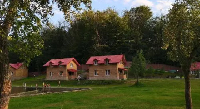 Eco-Chalet Honey Place, Забронировать Шале Коттеджи Медовеевка, Коттедж