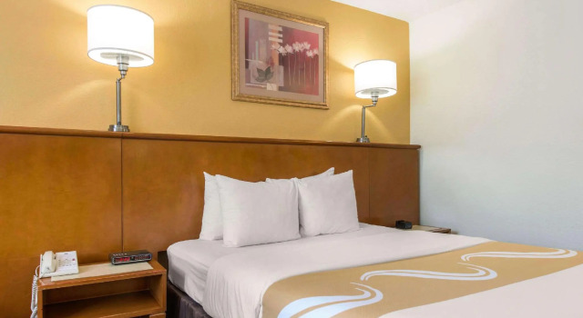Двухместный номер Spark by Hilton Orlando near Universal