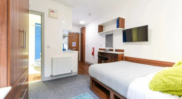 Студия Students Only Chic Studio Accommodation in Durham