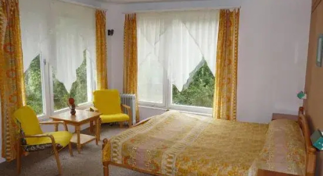 Villa Colour, Rezervovat Vila Hotely v Trojan s parkováním, Parkování