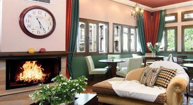 Arktos Suites