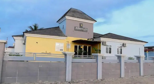 Albertville Luxury Rooms, Đặt Khách sạn Ilesa 
