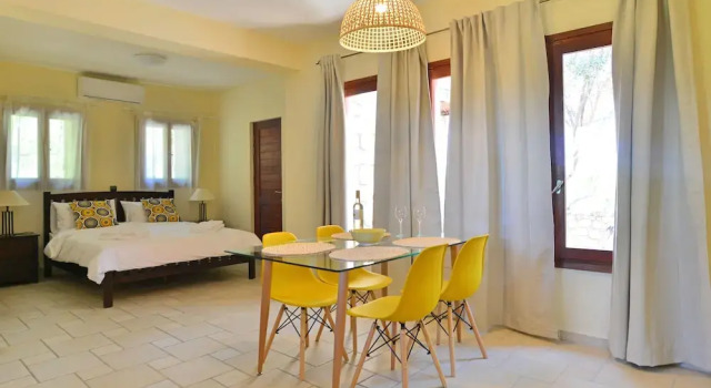 PYRGOS RALLI ESTATE Apartments and Suites, Varaa Huoneisto Aegina Town 