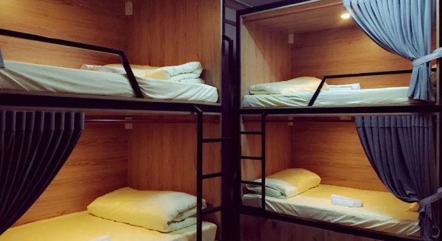 Q House, Book Hotel Da Lat Lam Dong