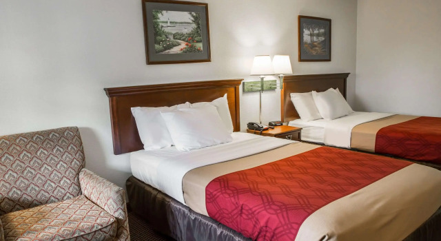 Четырёхместный номер Standard Econo Lodge Crystal Coast