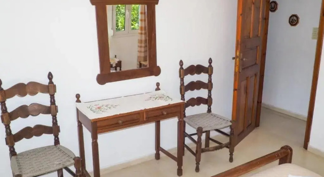 Коттедж Kounenos House