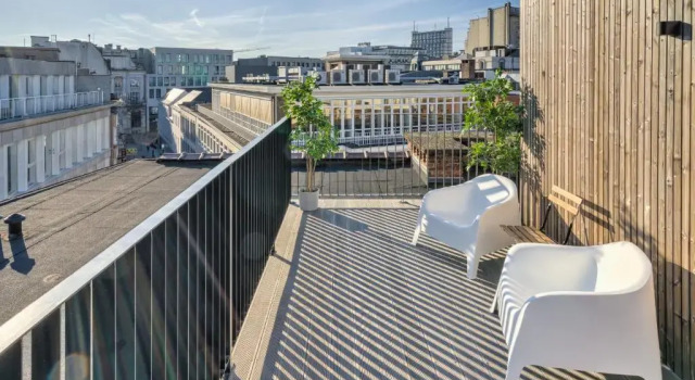 Апартаменты Apartment with Rooftop Terrace in the Heart of Antwerp