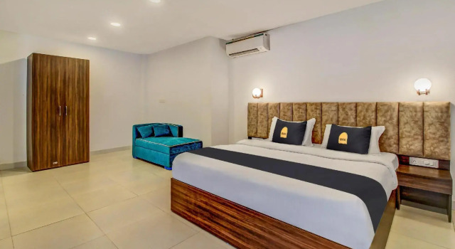Townhouse OAK Blitz Resort, Rezerwuj Ośrodek wypoczynkowy Morjim North Goa