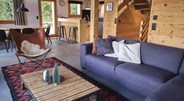 Beautiful Luxury Chalet Veyon With Incredible Views