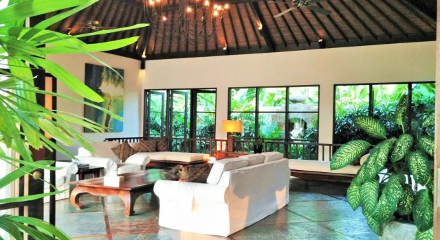 Villa Saraswati, Rezerwuj Willa Domki letniskowe w Bali, Domek