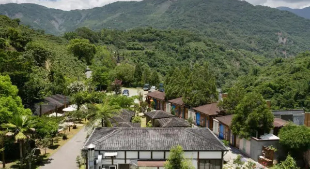Тент Garden Resort Hot Spring