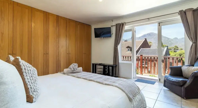 Room in Guest Room - Garden Cottage, Houtbay, Cape Town, South Africa, Забронировать Гостевой дом Отели Cape Peninsula с парковкой, Парковка