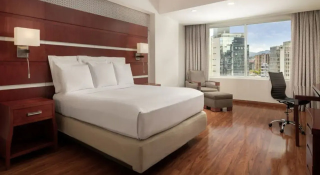 Номер Deluxe JW Marriott Quito