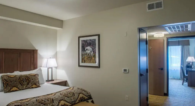 Четырёхместный люкс Cedar Creek Lodge & Conference Center