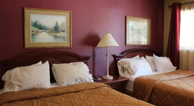 Gold Country Inn, Забронировать Отель Дедвуд Black Hills National Forest, рядом с Кладбище Маунт-Морайа