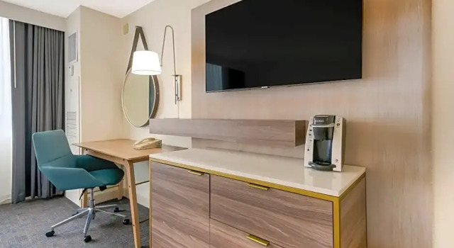 Двухместный люкс Delta Hotels by Marriott West Palm Beach