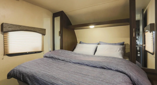 Номер Standard с 2 комнатами с балконом Gangneung Wow Park Caravan