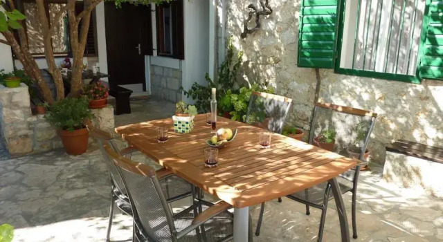 Apartments Davor