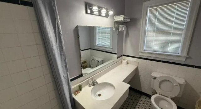 Четырёхместный номер Standard OYO Hotel Economy Inn US-29 Danville