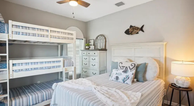 Mariner's Pointe 701