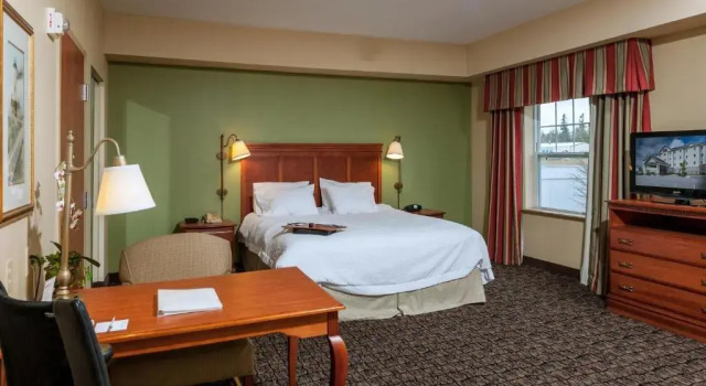 Люкс Hampton Inn & Suites Rockland