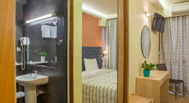 Двухместный номер Standard с балконом Hotel Pitsakis