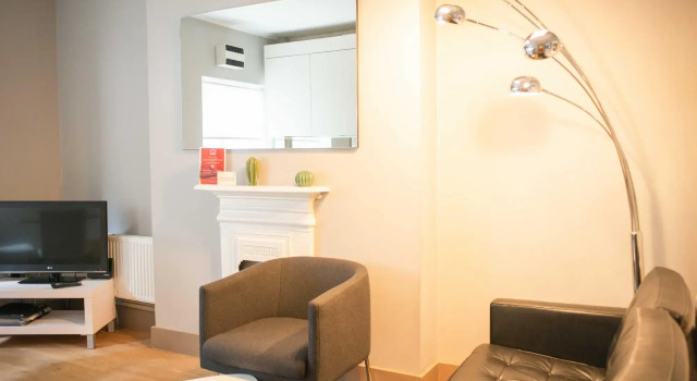 Basement Apartment in Heart of Central London, Забронировать Апартаменты/квартира Апартаменты Лондона, рядом с Музей артефактов Wellcome Collection, Апартаменты/квартира