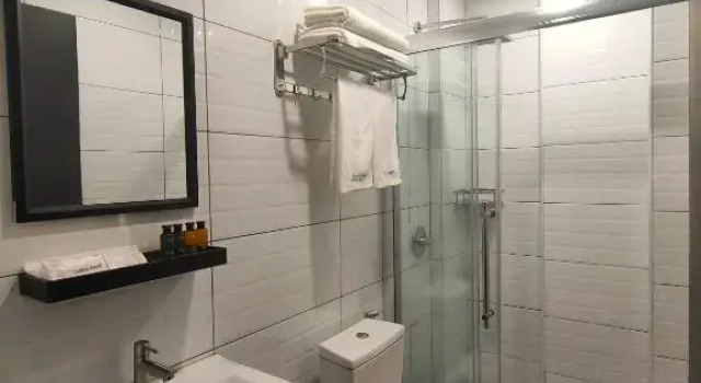 Uptown Hotel