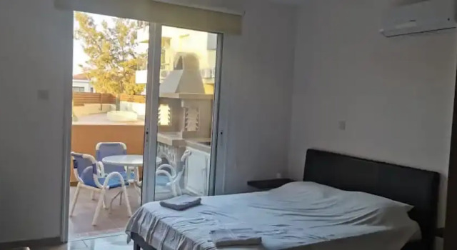 2br-7 Guests-free Parking-pool-aircon