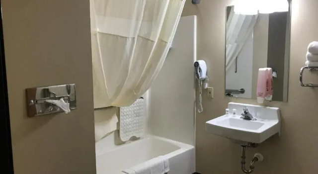 Люкс Deluxe Heartland Hotel & Suites
