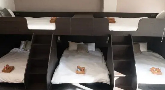 Shinjuku | Maximum 10ppl | Double×2　Semi-Double×3 | 3-minute walk from the station | 40sqm | 502, Забронировать Отель Синдзюку Токио, рядом с Hanazono Shrine