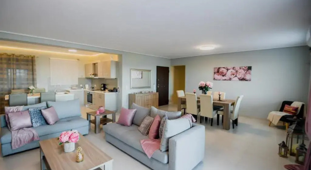 Апартаменты Peony Airport Seaview Suites By SEM