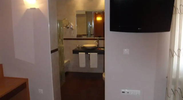 Hostal CC, Prenota Hotel Aranda de Duero 