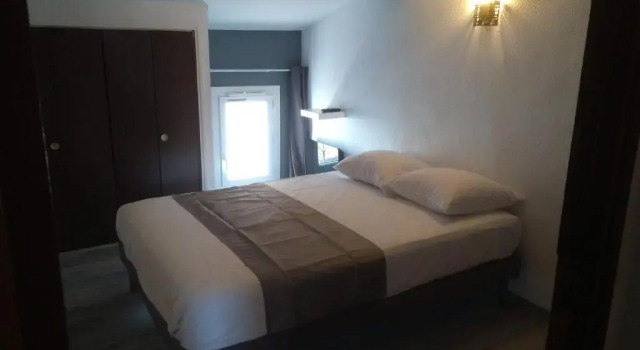 Апартаменты с 2 комнатами Mauguio Center Hôtel