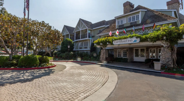 Carlsbad Inn Beach Resort