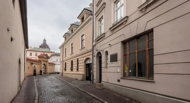 City of the Kings - Poselska 24, Забронировать Апартаменты/квартира Апартаменты Кракова, рядом с Церковь Святого Франциска Ассизи, Апартаменты/квартира
